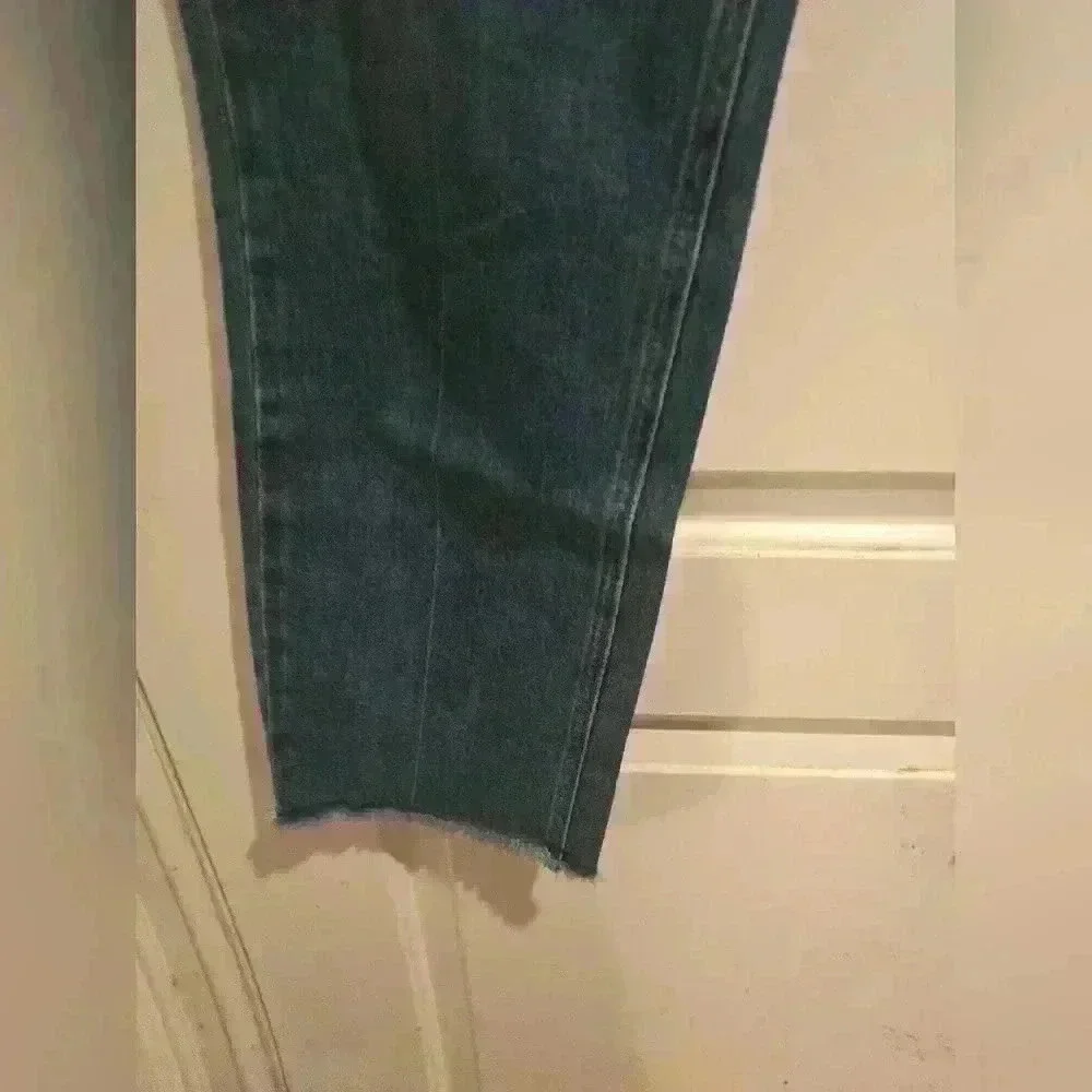 P7002 theory raw hemmed straight  legged medium wash jeans size 28 - Picture 5 of 8